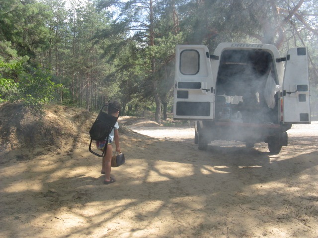 Цей пікап чудовий автомобіль для пікніка. 1