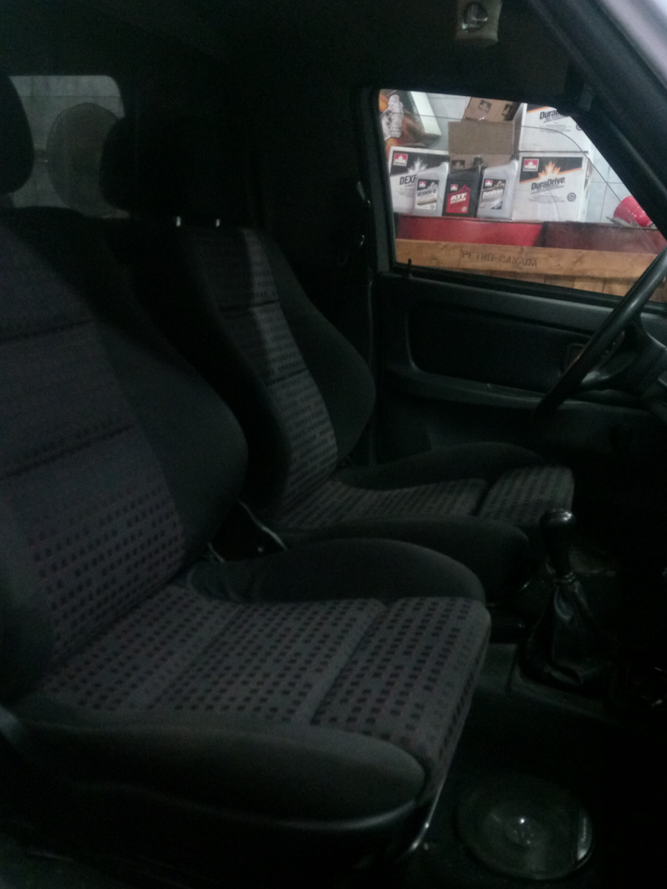Комфортні сидіння RECARO 1
