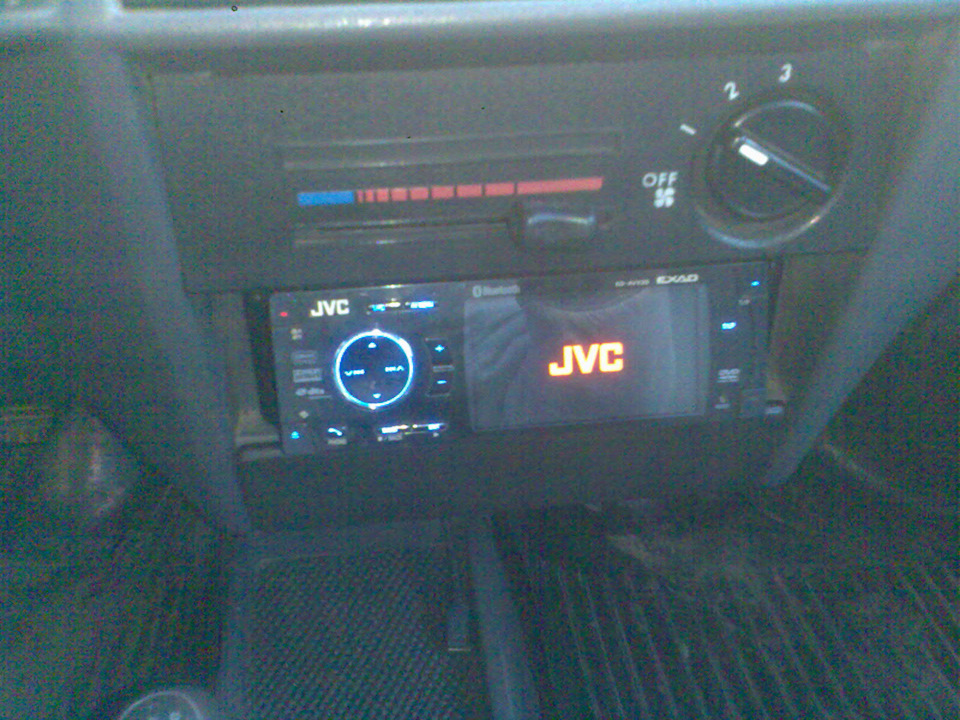 Встановив JVC AVX33. 2