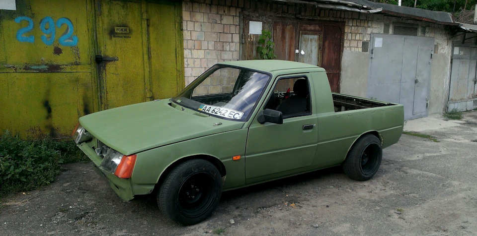 Перший Таврон залитий U-POL RAPTOR 1