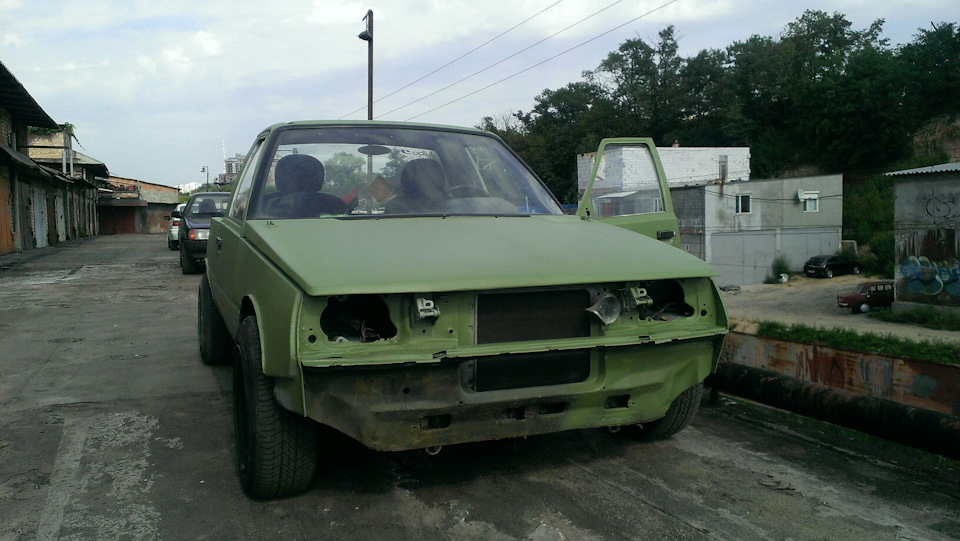 Перший Таврон залитий U-POL RAPTOR 3