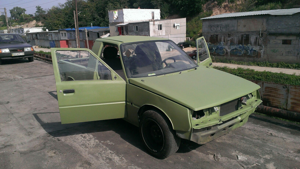 Перший Таврон залитий U-POL RAPTOR 2