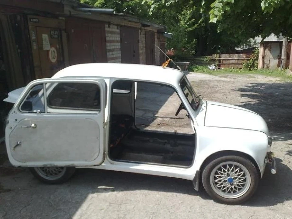 Сидіння від MAZDA 323F