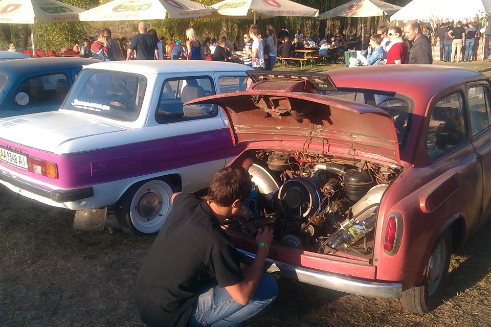 Old Car Land 2-4.10.2015 3