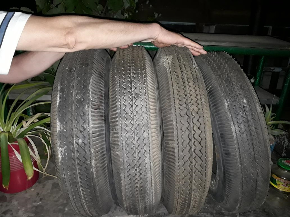 Шини на ЗАЗ 965 4