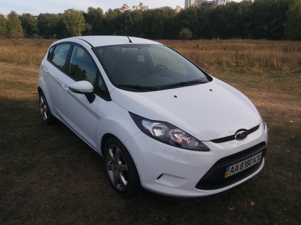 Продаю свій поджоп Ford fiesta 2011 1.25 4