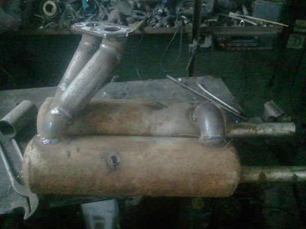 Запуск та кулемет на клеймо двигун. 1