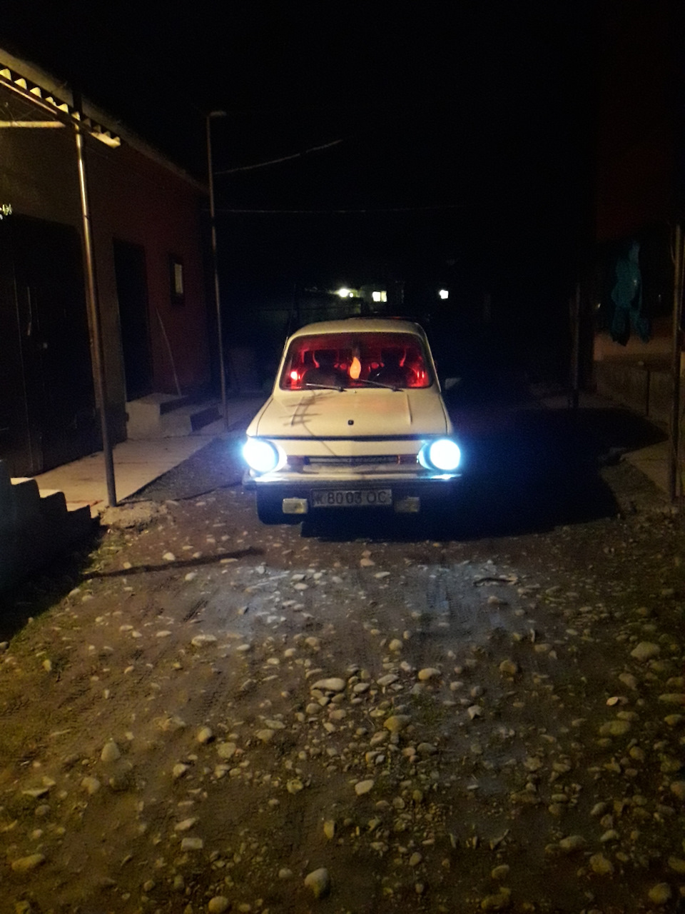Поставив LED лампочки у габарити 1