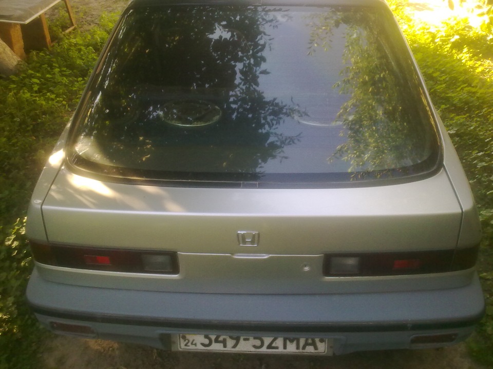 Шукаю заднє скло Honda Integra (DA1-DA3) 1