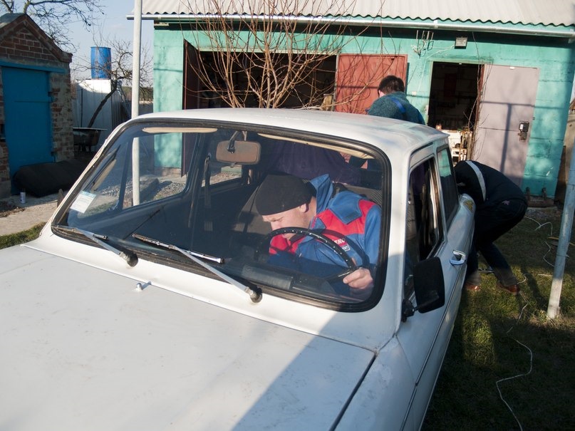 Впихнули двигун))) 3