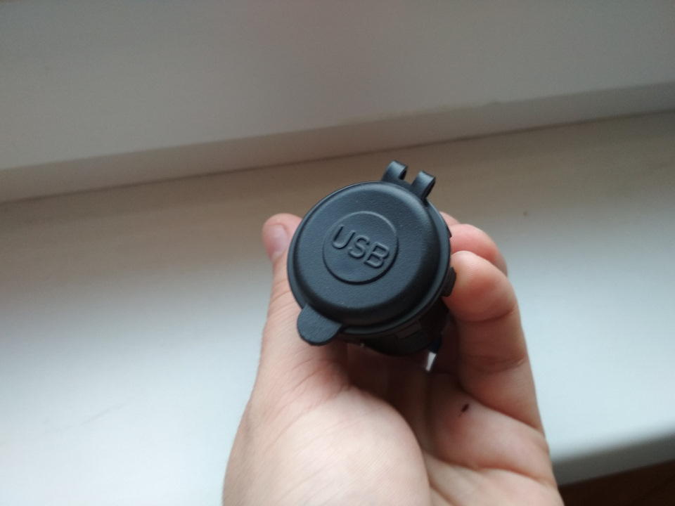 Подвійна USB зарядка для мого Місяця 1