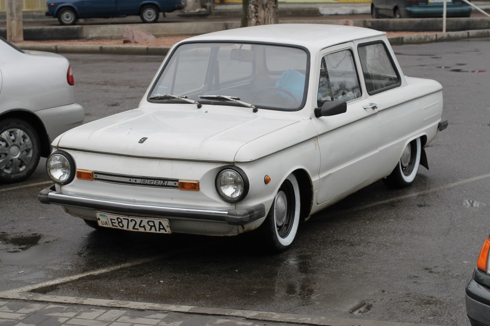 Біла стіна 3