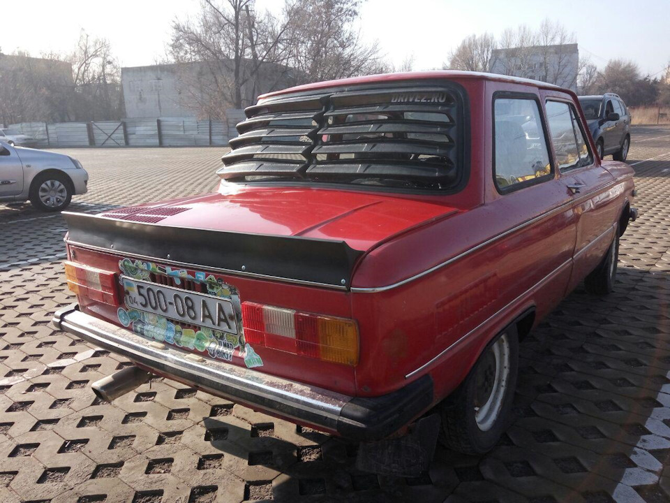 Грати на заднє скло 2