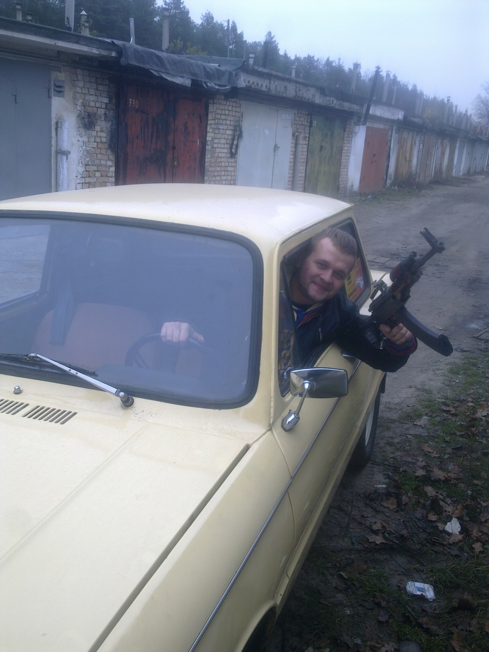 Кілька осінніх фоток з Дружком , калашем та мною)) 2