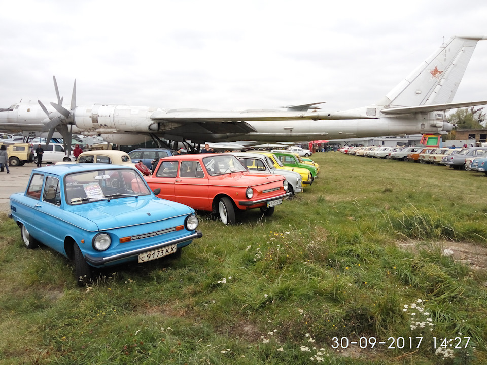 OLD CAR LAND. Осінь 2017 3
