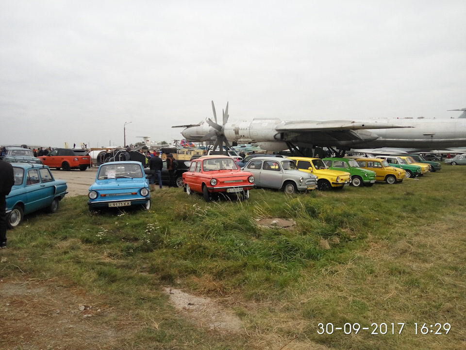 OLD CAR LAND. Осінь 2017 4