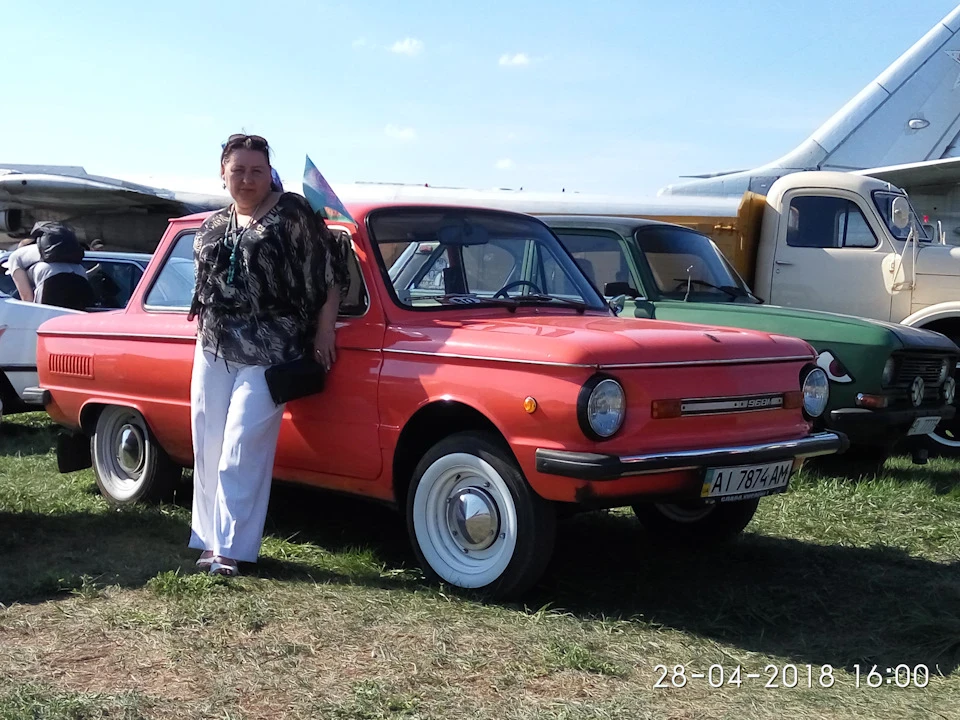 Весняний Old Car Land-2018