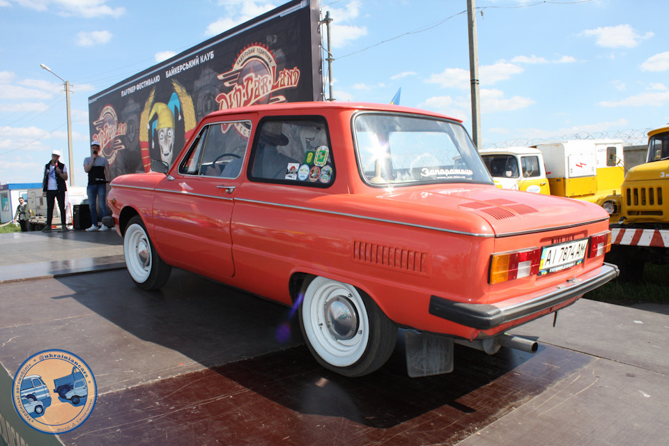 Весняний Old Car Land-2018 2