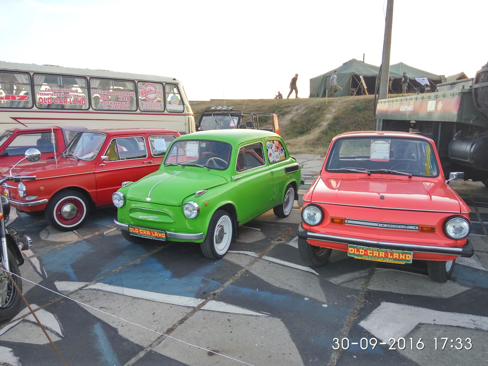 У ми з дзижкою і побували на Фестивалі OLD CAR LAND V 3