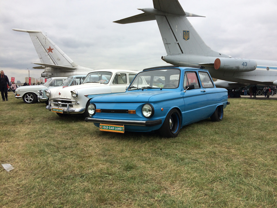 OLD CAR LAND 2017 4