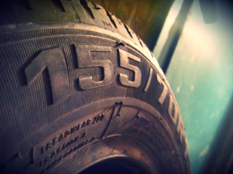 I low my car. 3