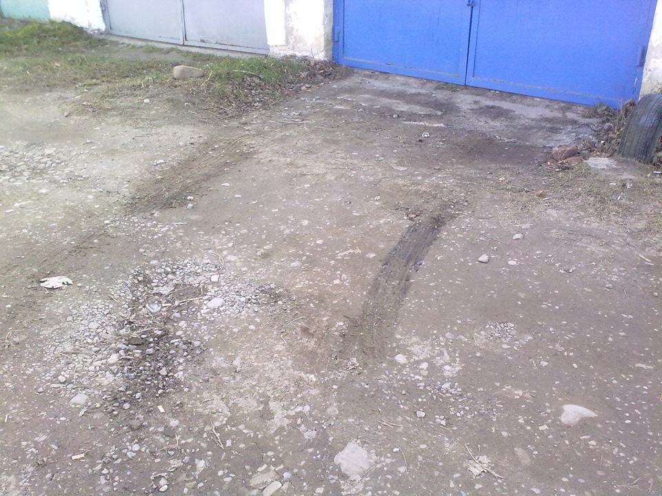 Працює 2