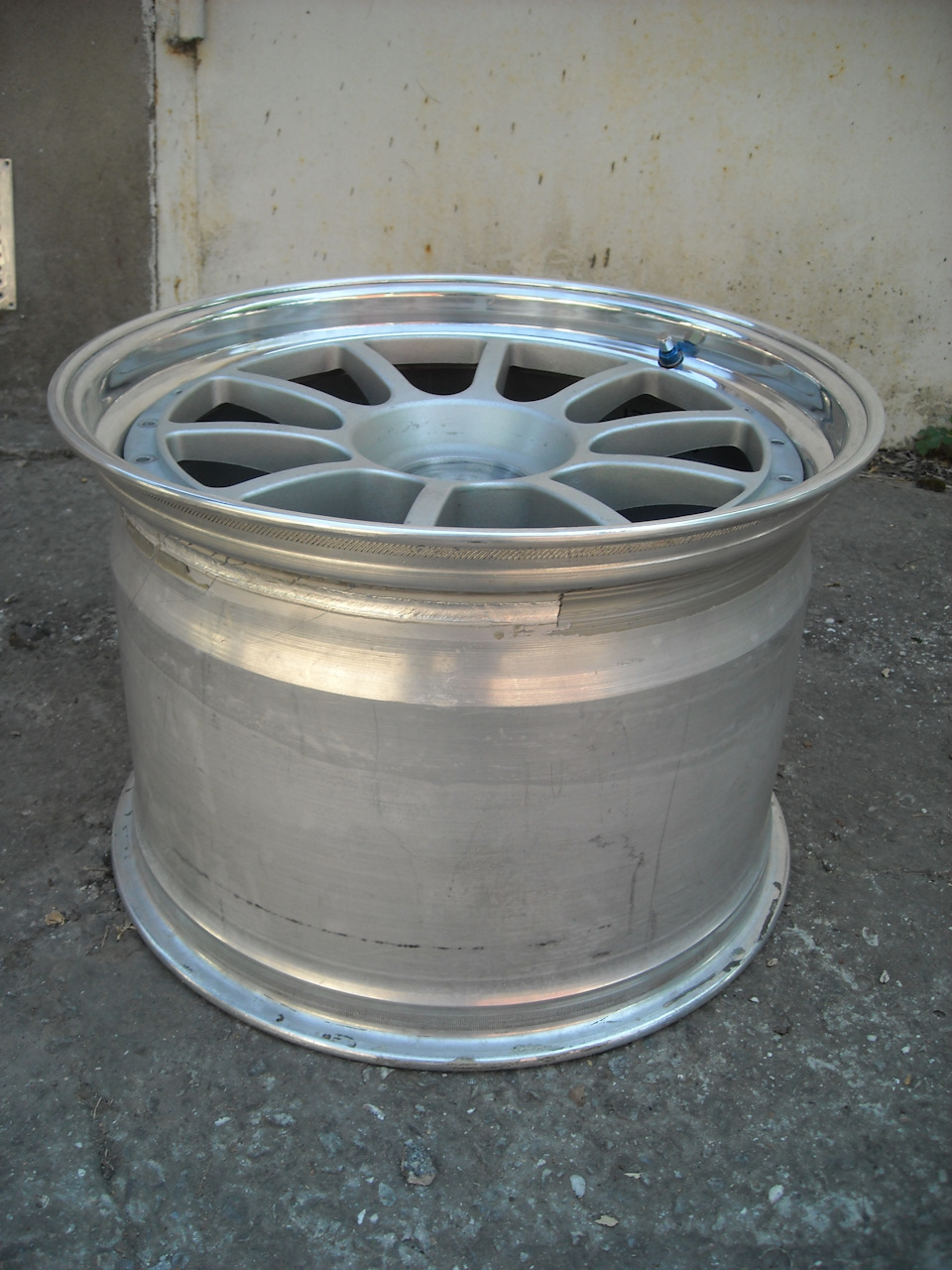 Скромний столик 18х12.5J 3