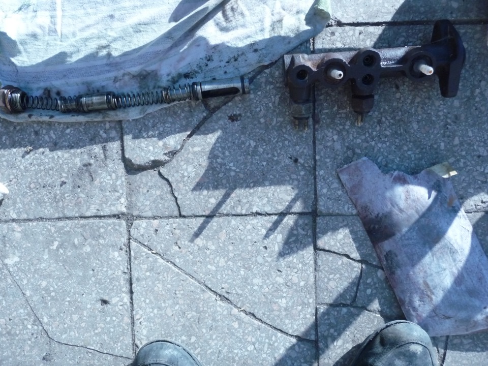 Головний гальмівний циліндр 5