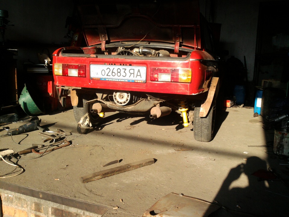 вирізаний зад 3