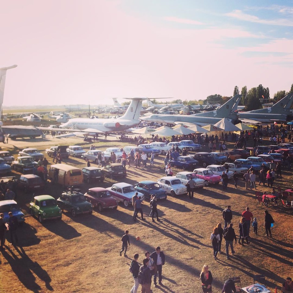 Old Car Land 2-4.10.2015 1