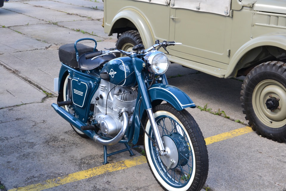 Old Car Land 22-24.04.2016. Частина 2 5