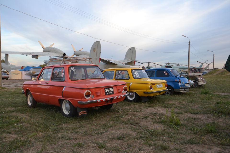 Ретро фестиваль Київ, Old Car Land 1