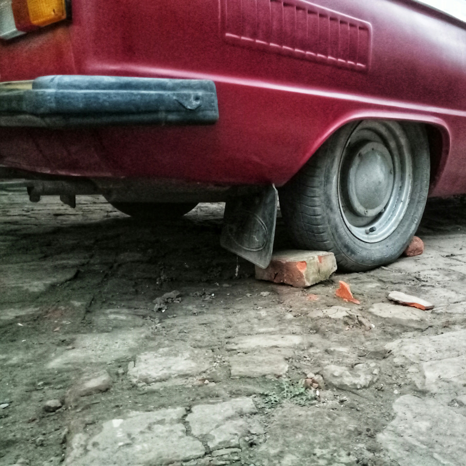 Low 4 дупа теж впала. 2