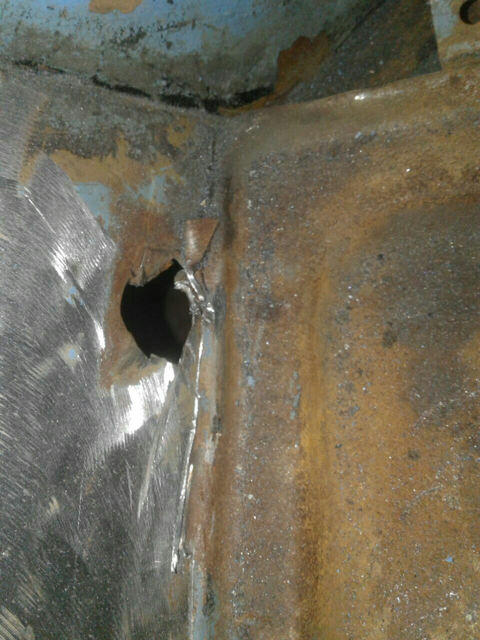 дірки в кузові=( 4