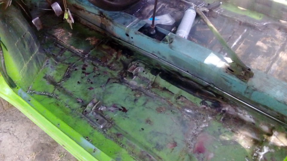 Трохи шумоізоляції салону заз 968 5