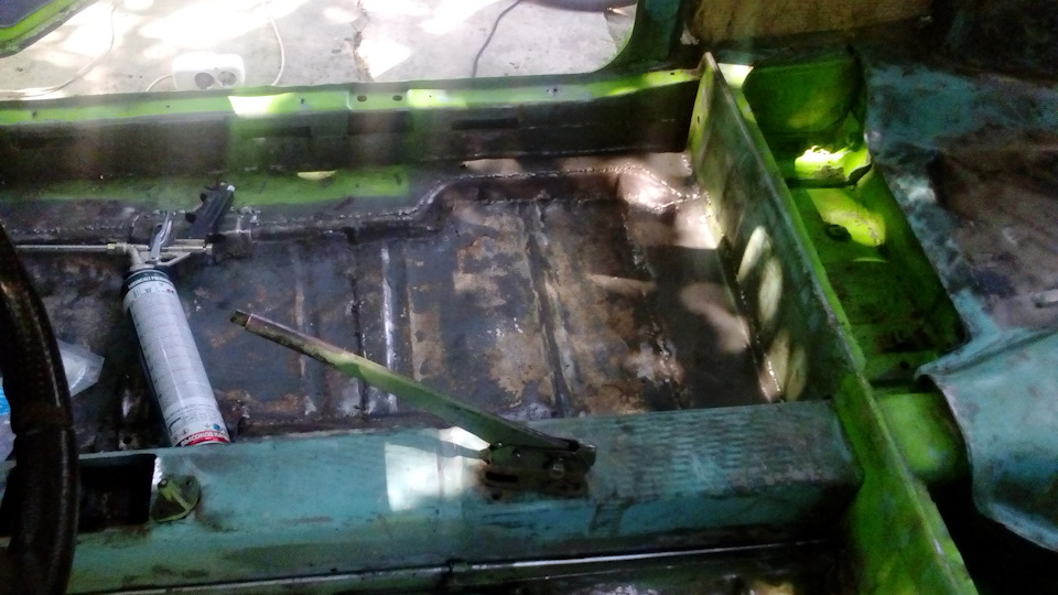 Трохи шумоізоляції салону заз 968 4