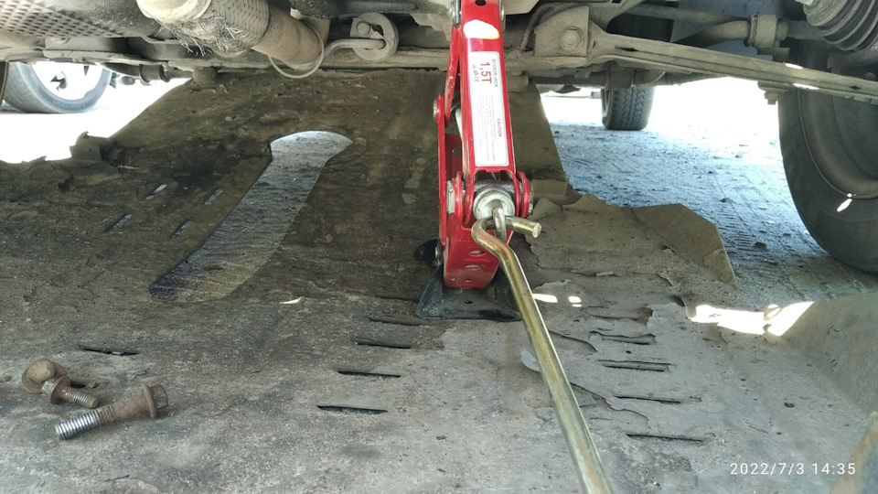 Заміна передньої подушки двс 4