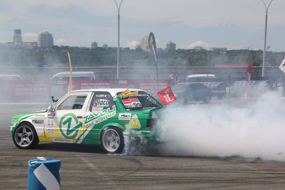 SIA 2013 Drift 4