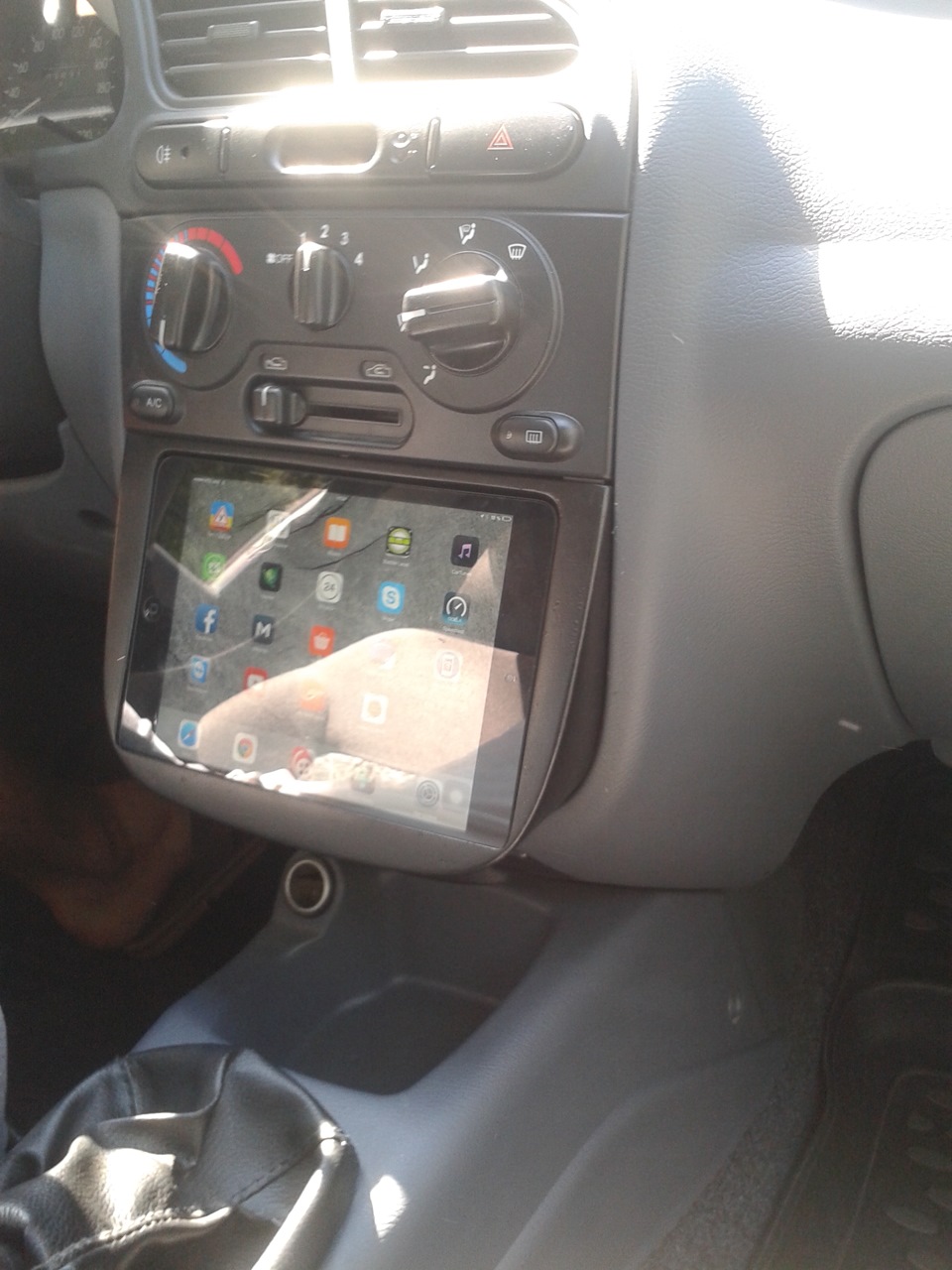 Ipad mini в Lanos 3