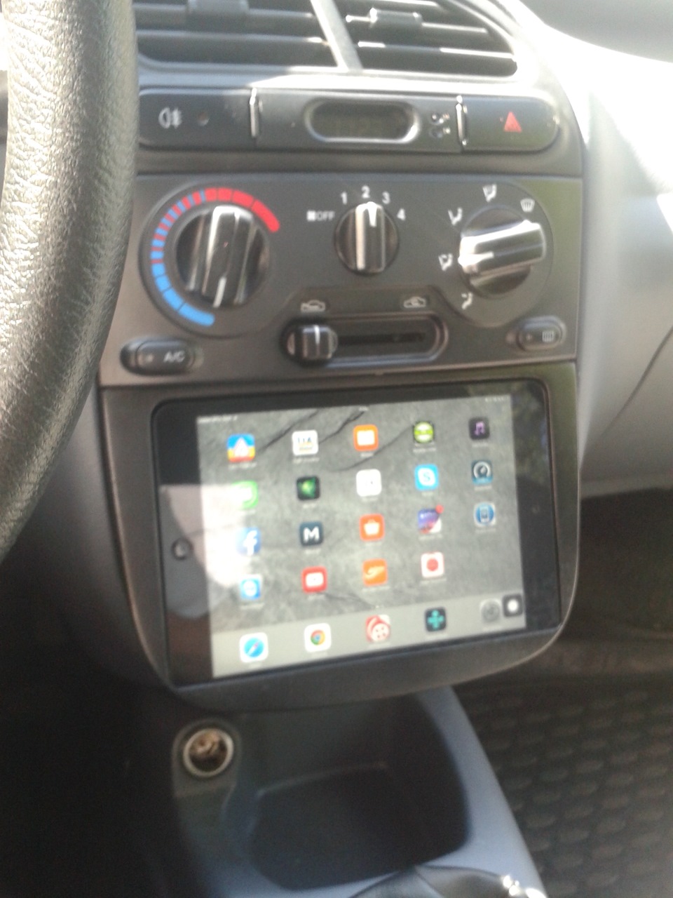 Ipad mini в Lanos 1