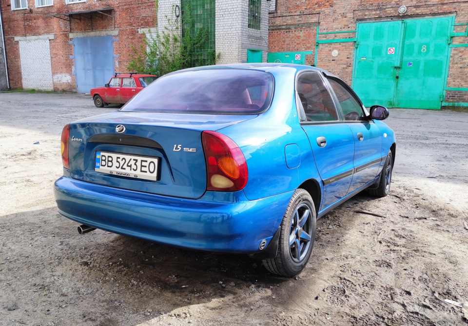 Продам машинку 4