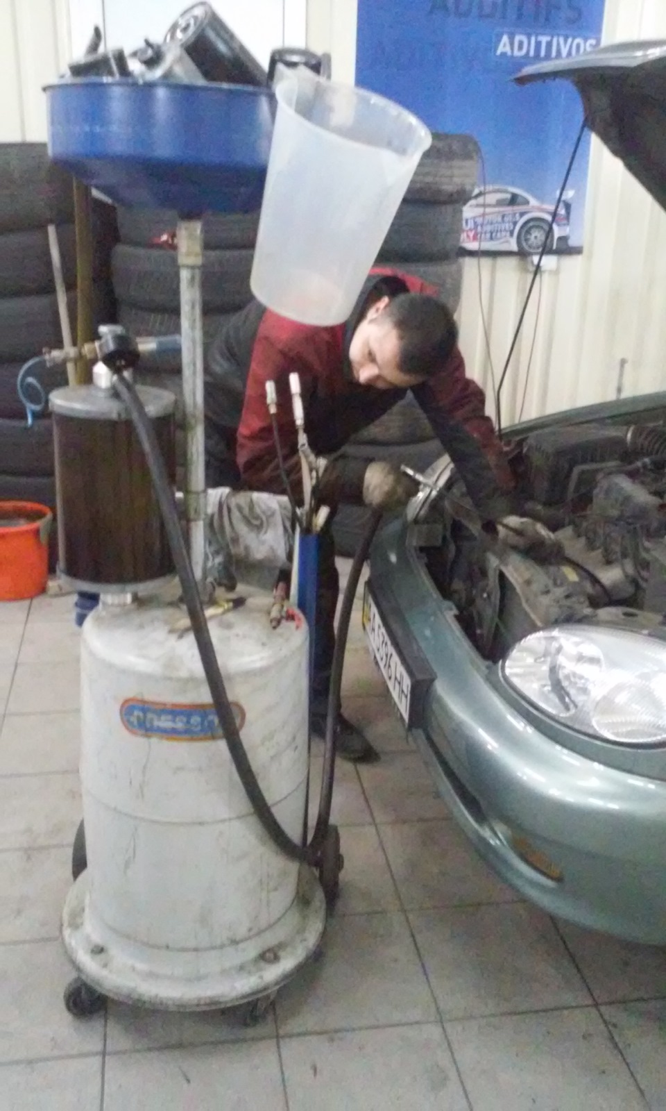 Заміна мастила гальмівної життості та гальмівних шлангів. 3