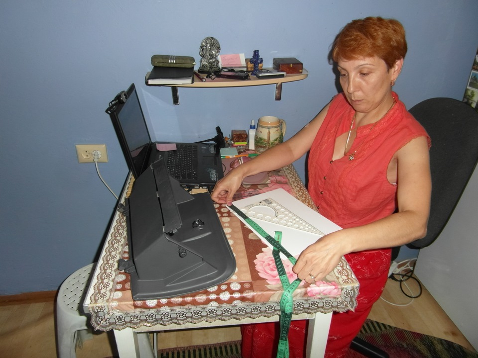 Карпет у речовий ящик (правильно - бардачок) 3