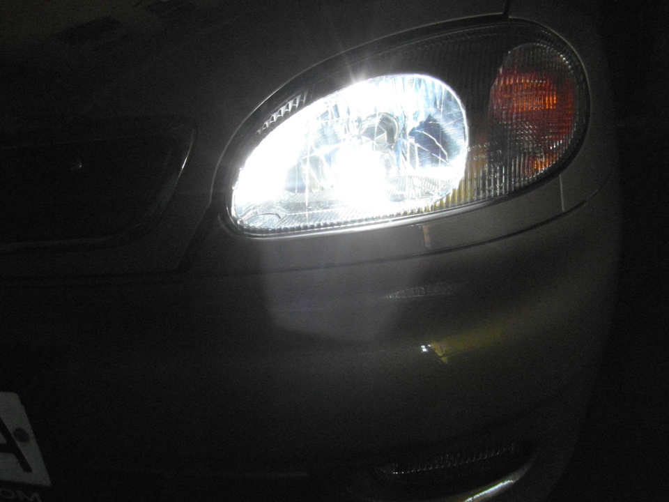 LED-лампи в габарити та стопи 4
