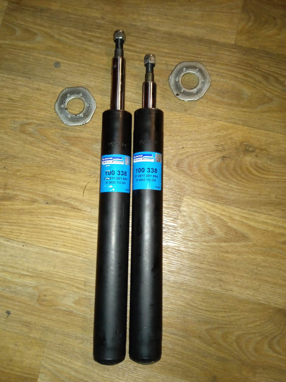 Передні амортизатори KYB замість Sachs 5