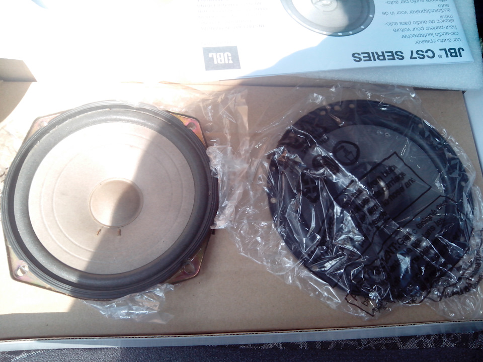 Заміна задніх колонок на JBL CS762 4