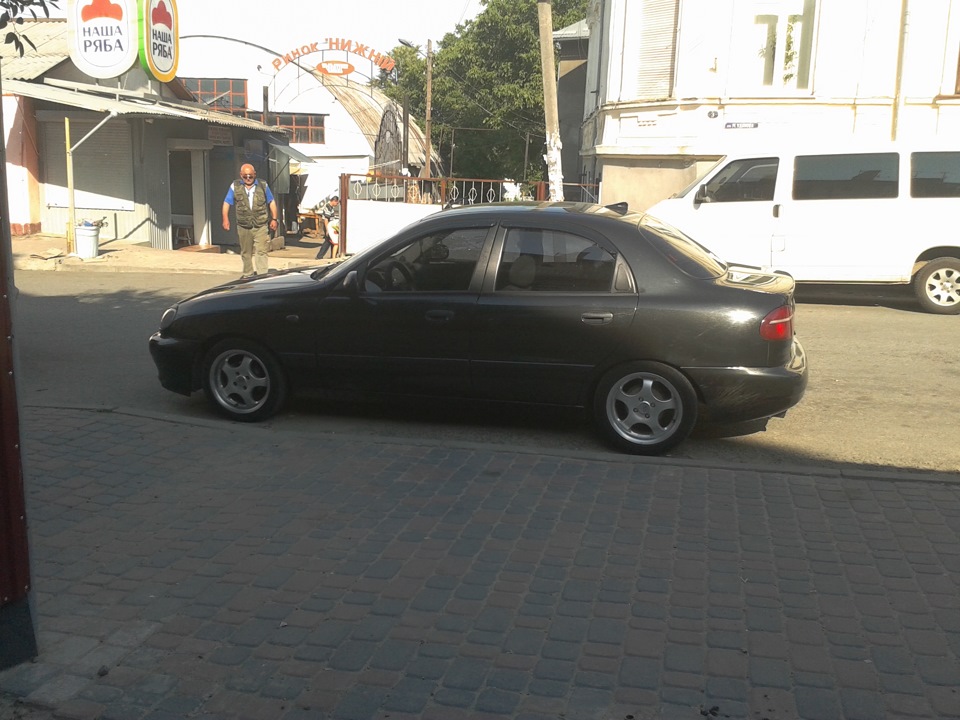 трохи ближче до землі 1