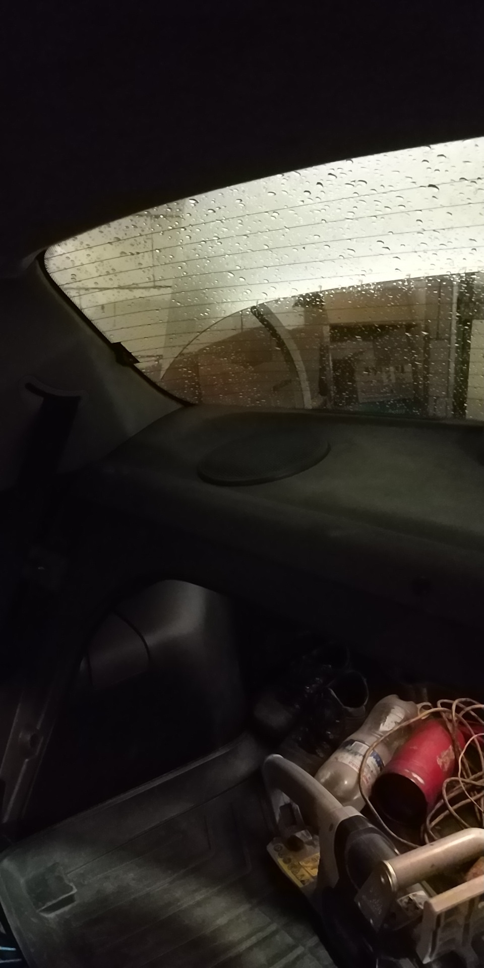 Шумоізоляція полиці та встановлення нових динаміків) 2