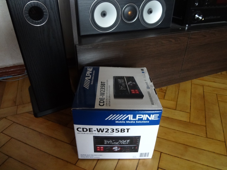 ГУ СD-ресивер Alpine CDE-W235BT 1