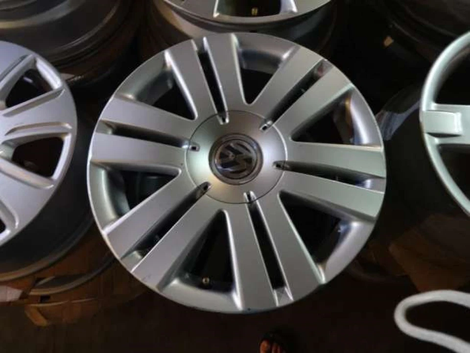 Куплю диск VW R16 (запис тимчасовий)
